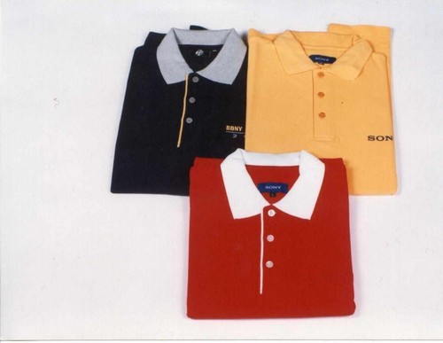 पोलो टी-शर्ट