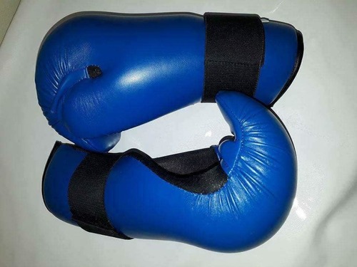 कराटे दस्ताने