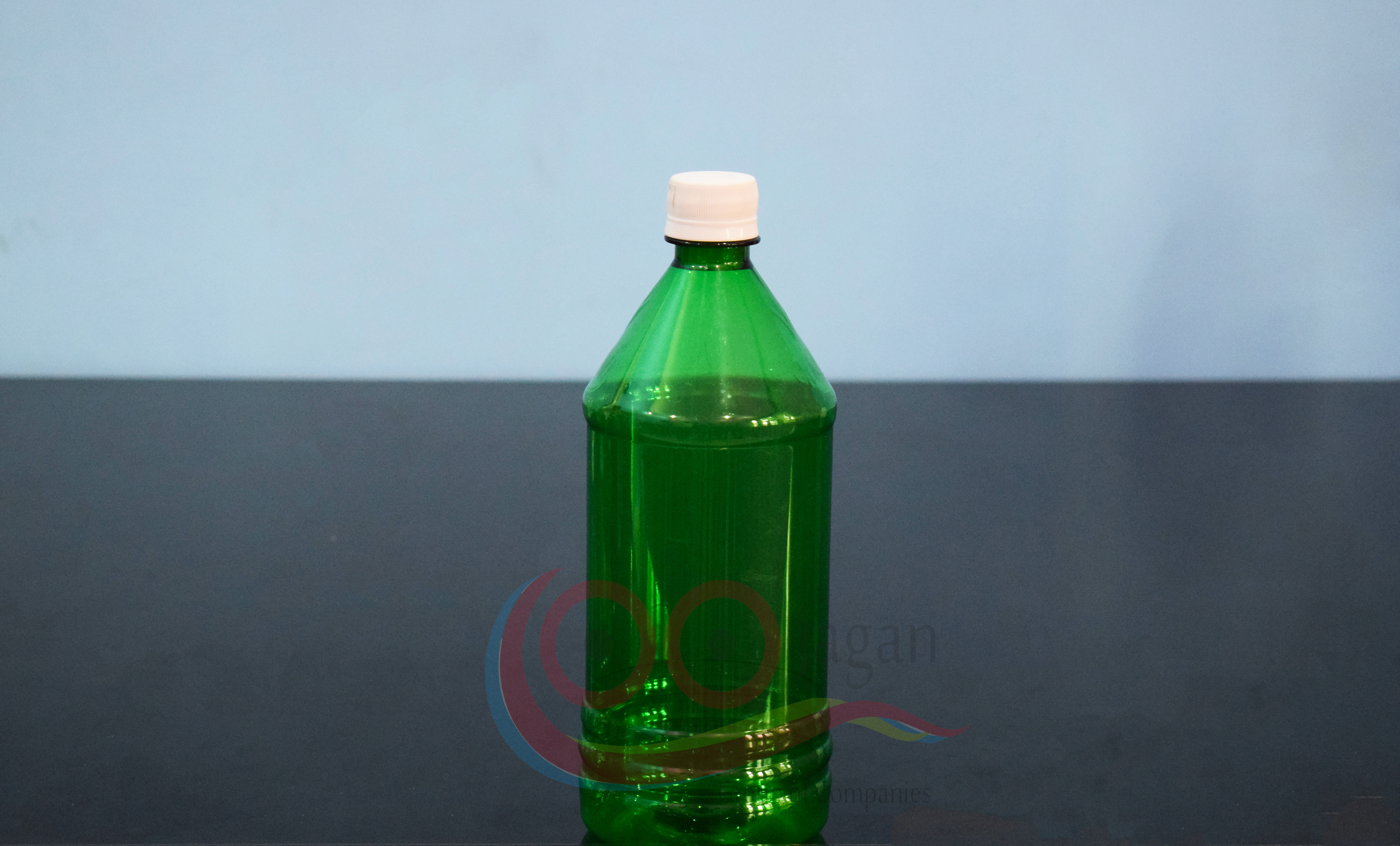 Juice Bottle - Plastic 500ml, 1000ml | Lightweight Design, Transparent Finish, Soft Hardness, Blow Molding Process, Versatile Storage Solution