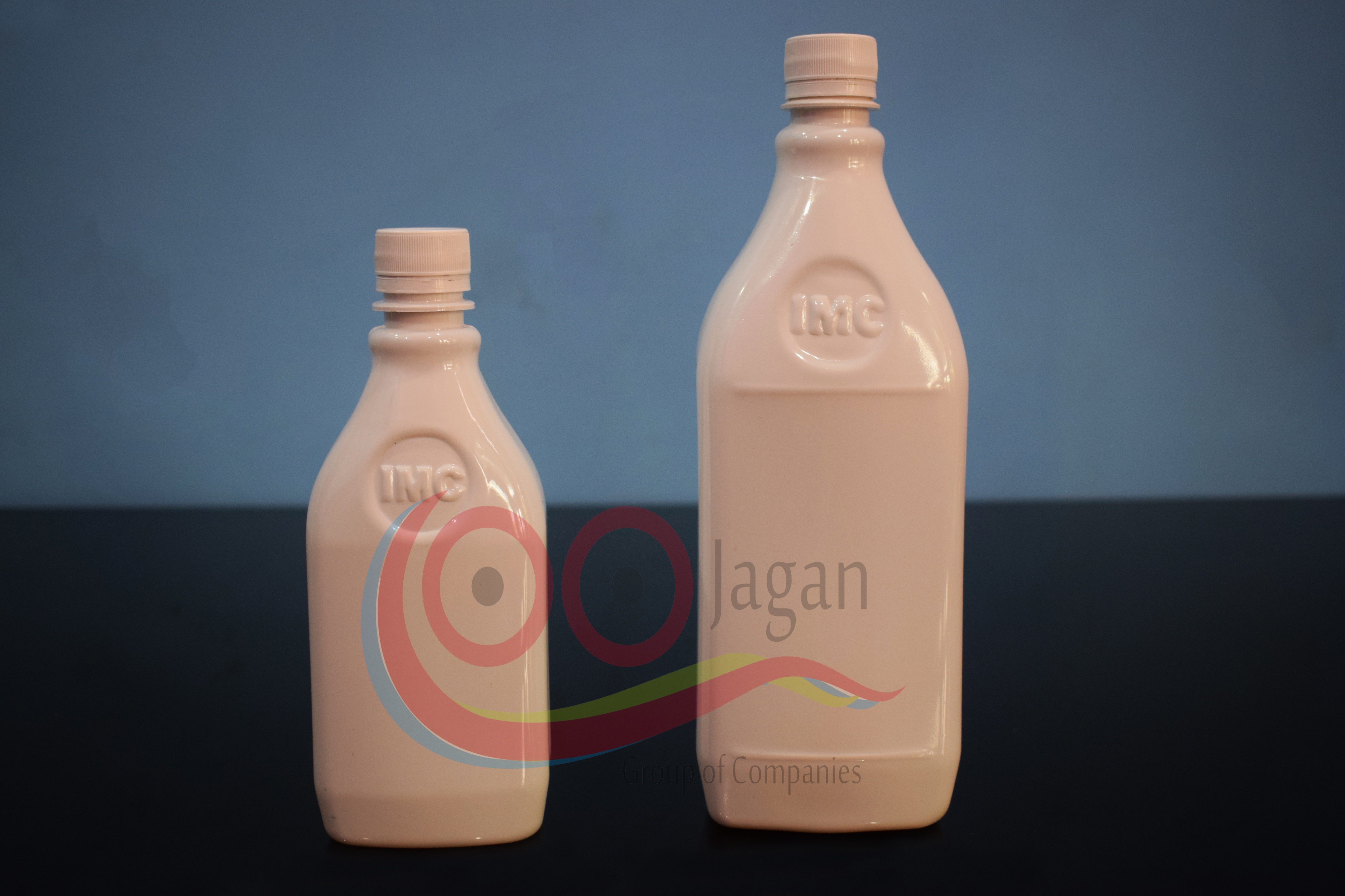 Juice Bottle - Plastic 500ml, 1000ml | Lightweight Design, Transparent Finish, Soft Hardness, Blow Molding Process, Versatile Storage Solution