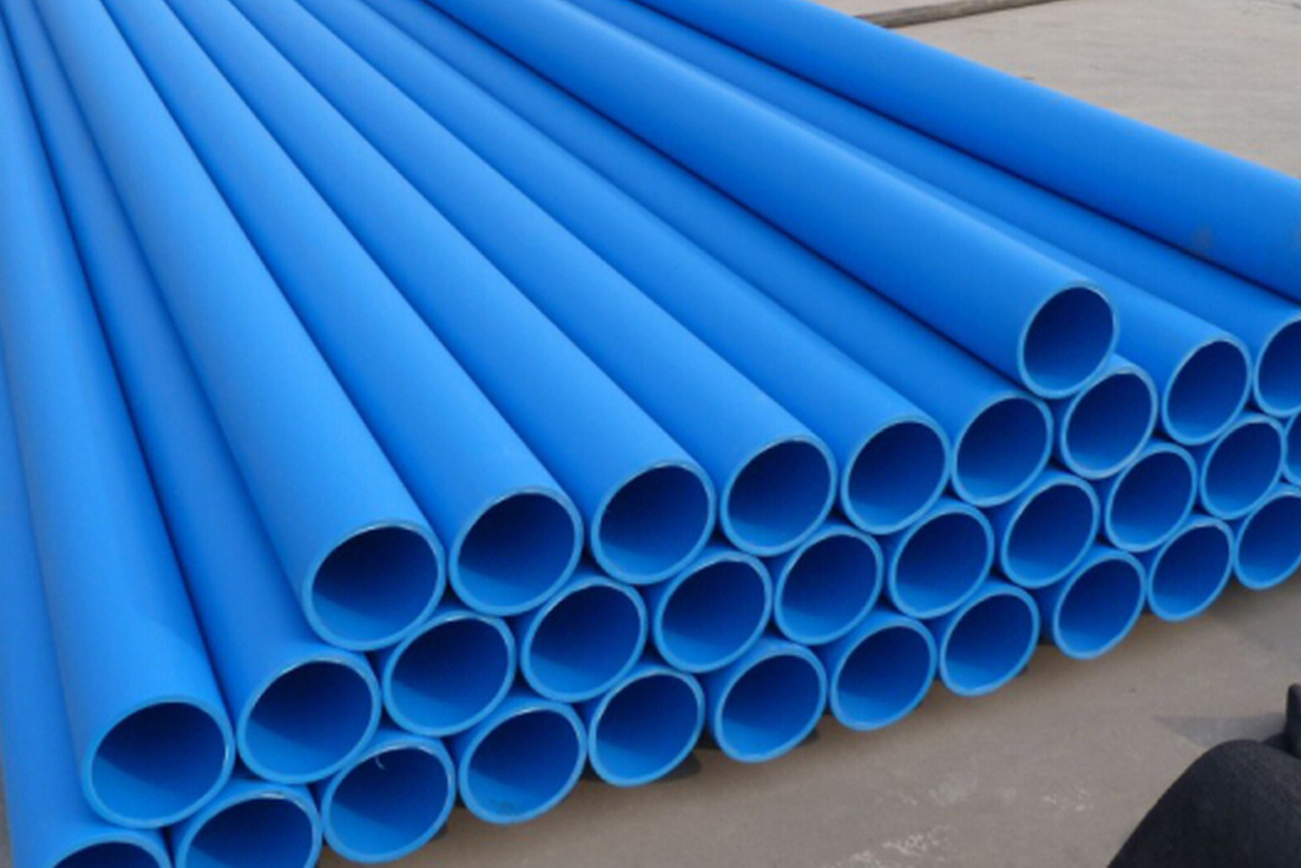 Plain Casing Pipes - Color: Blue