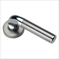 सिल्वर लीवर डोर हैंडल