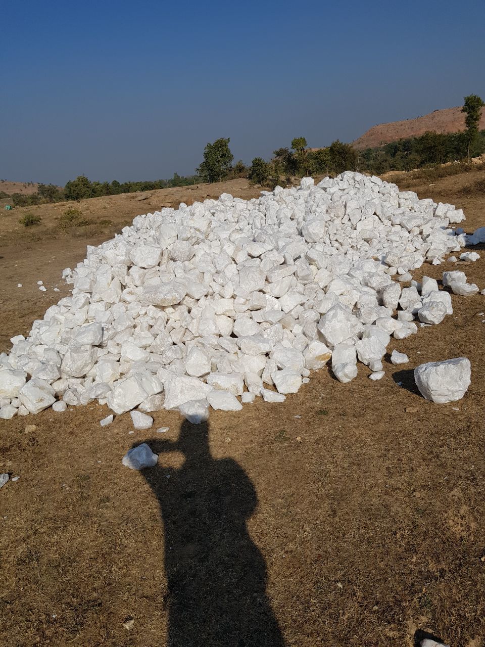 Mines Direct Supply New White Quartz Aggregate And Lumps Crystallized Glass Stone