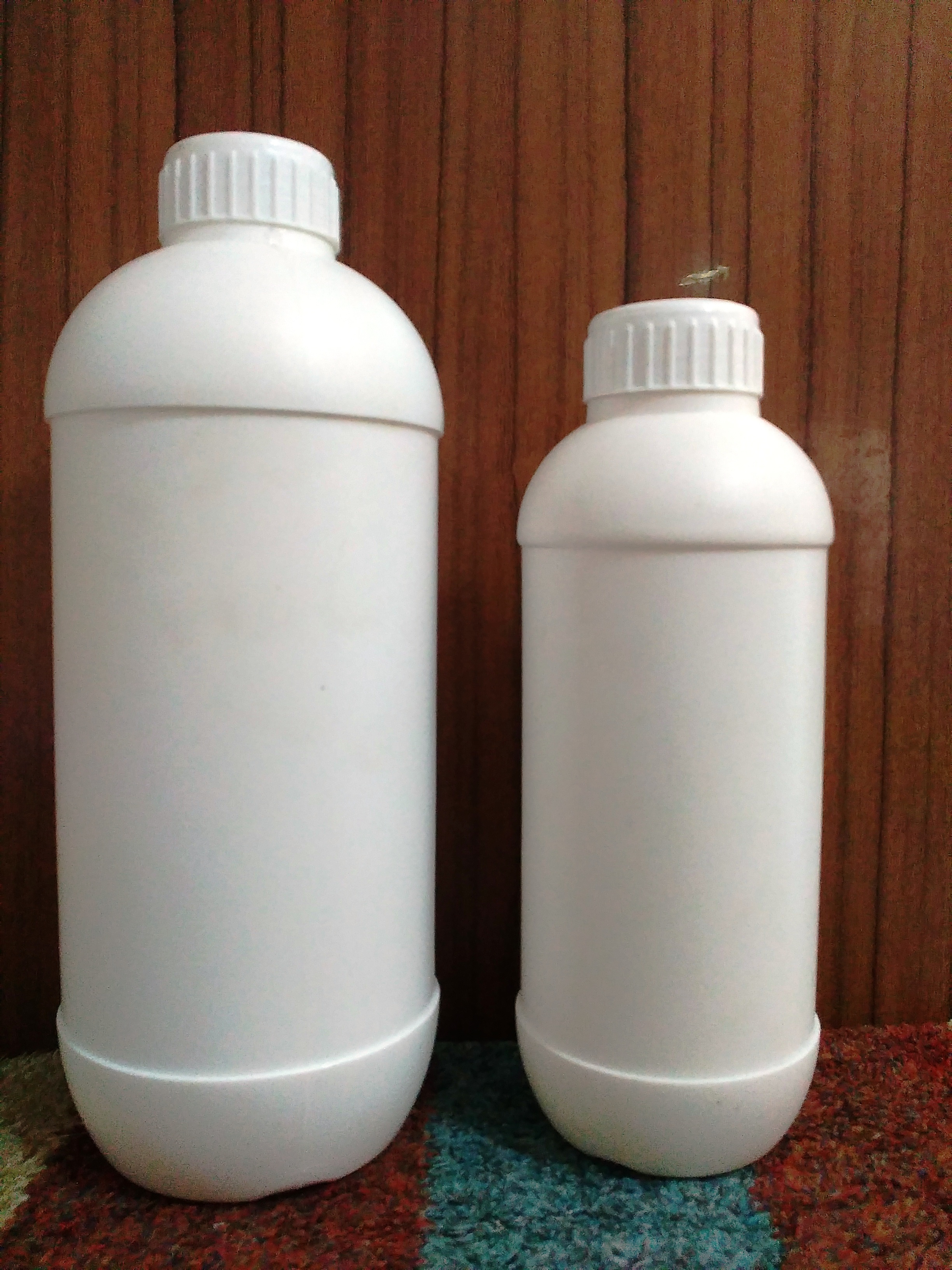 Engine Oil Coolant Cans - Plastic Material, Blow Molded Design, Customizable Color, Durable And Leak-proof Construction