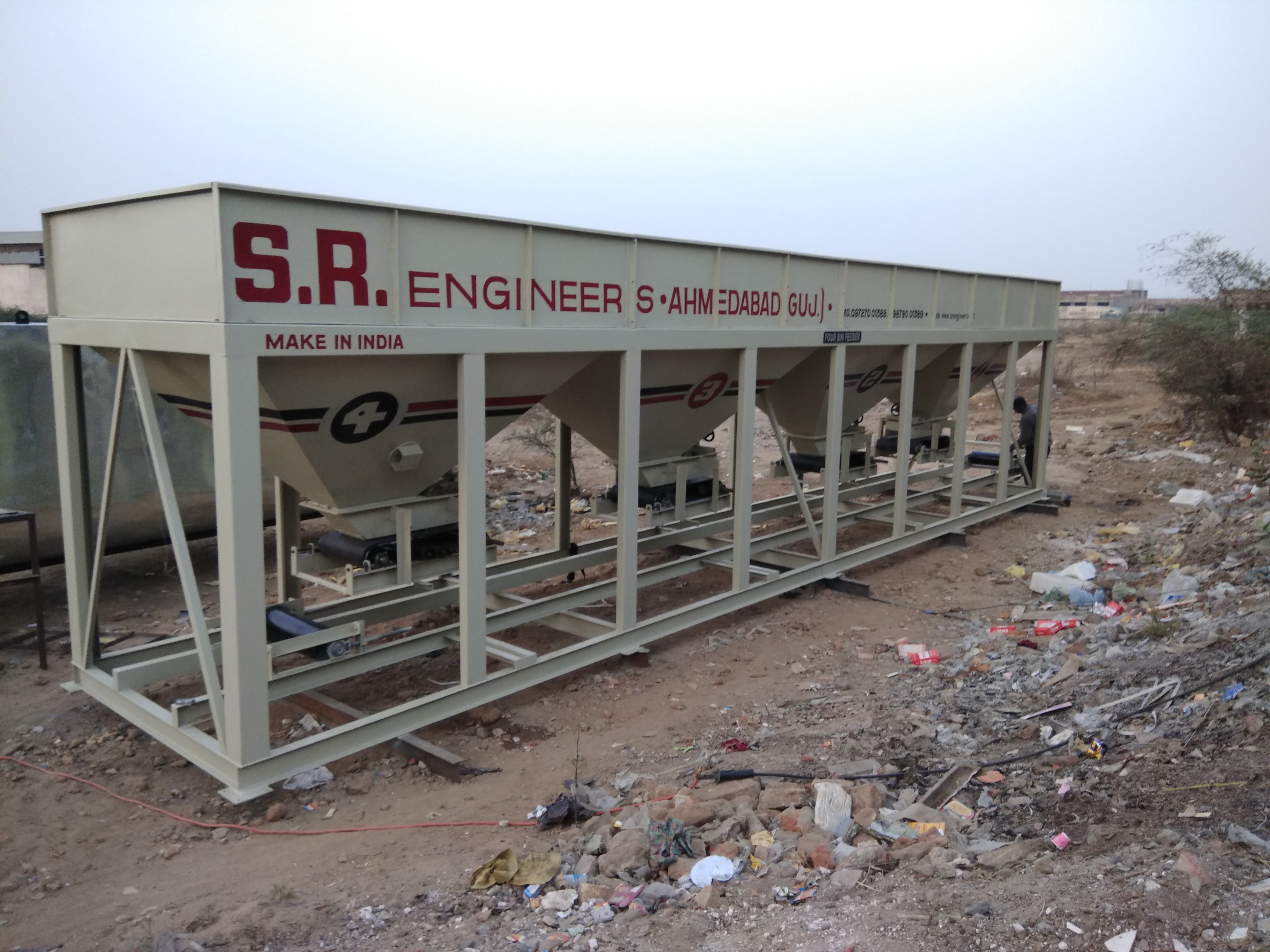 Four Bin Feeder Unit