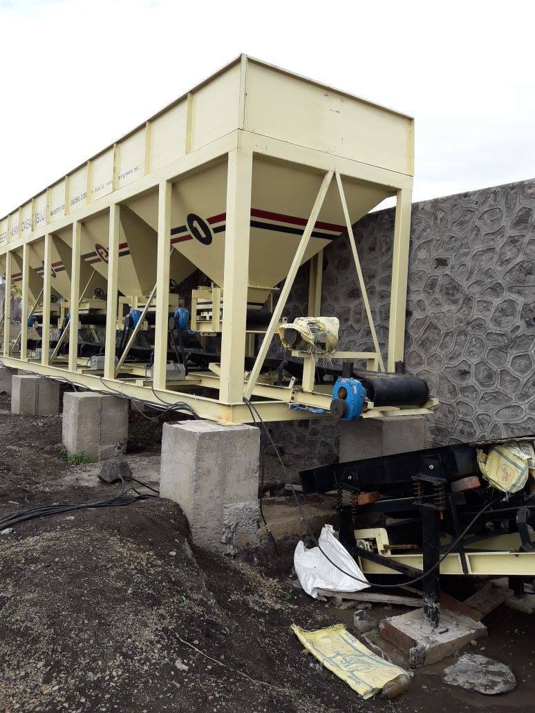 Four Bin Feeder Unit