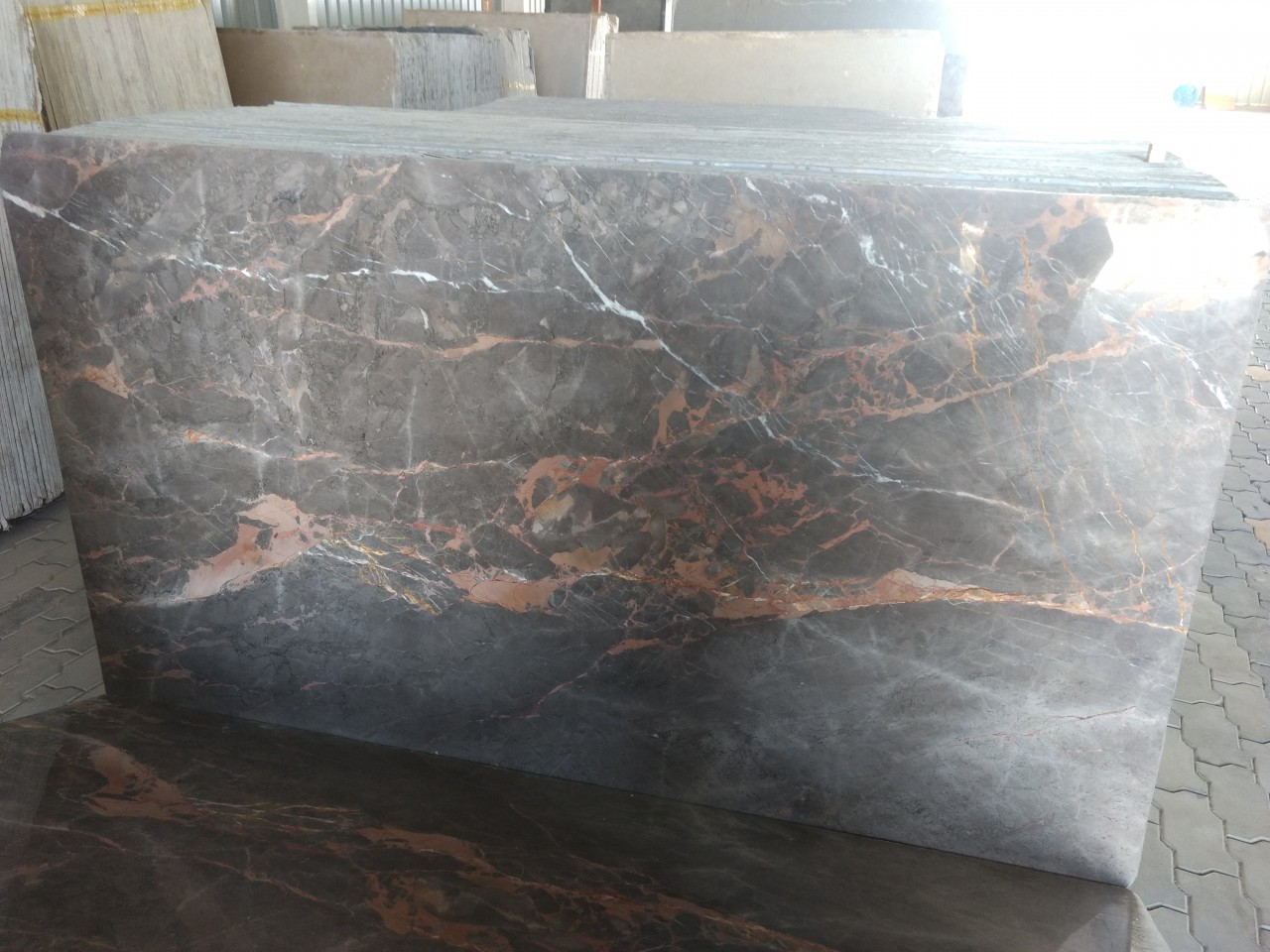 Grey Braccia Marble Size: 101*50*80