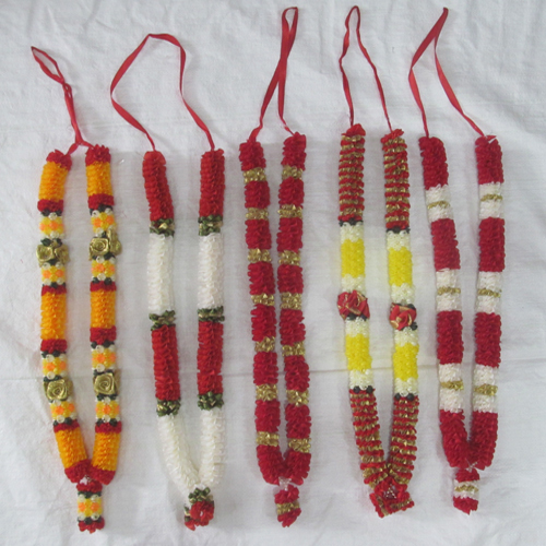 शैटिन रिबन माला