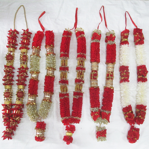 रेड एंड व्हाइट वेडिंग जयमाला