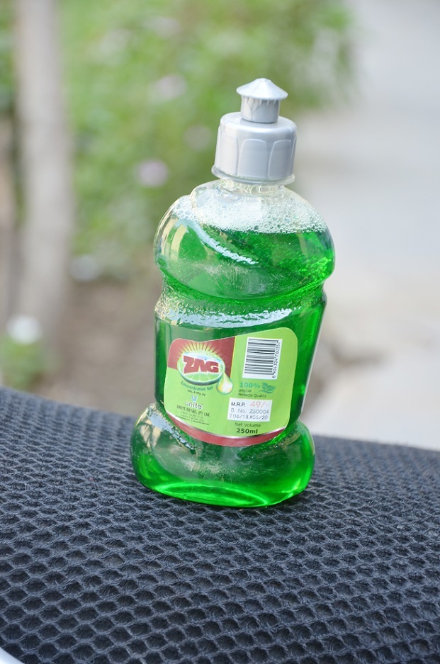 Zag Green - 250 Ml Liquid | Antibacterial Formula, Citrus & Lemon Varieties, Gentle On Hands, Powerful Grease-cutting Action