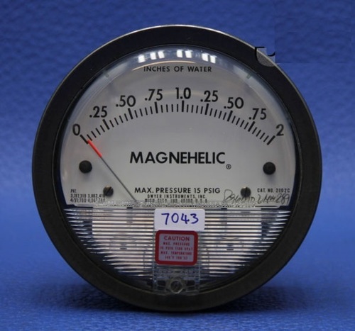 ड्वायर यूएसए 2002 मैग्नेहेलिक गेज रेंज 0-2.0 इंच डब्ल्यूसी