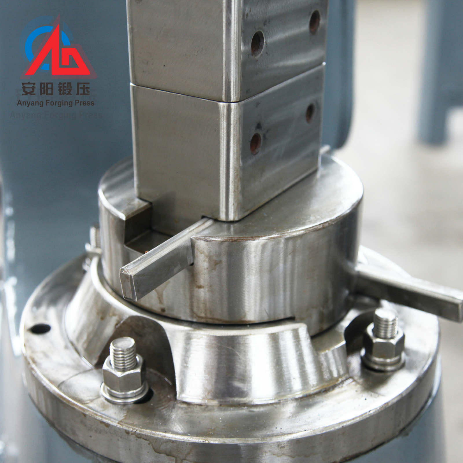 Pneumatic Forging Hammer - Color: Depend On Customer