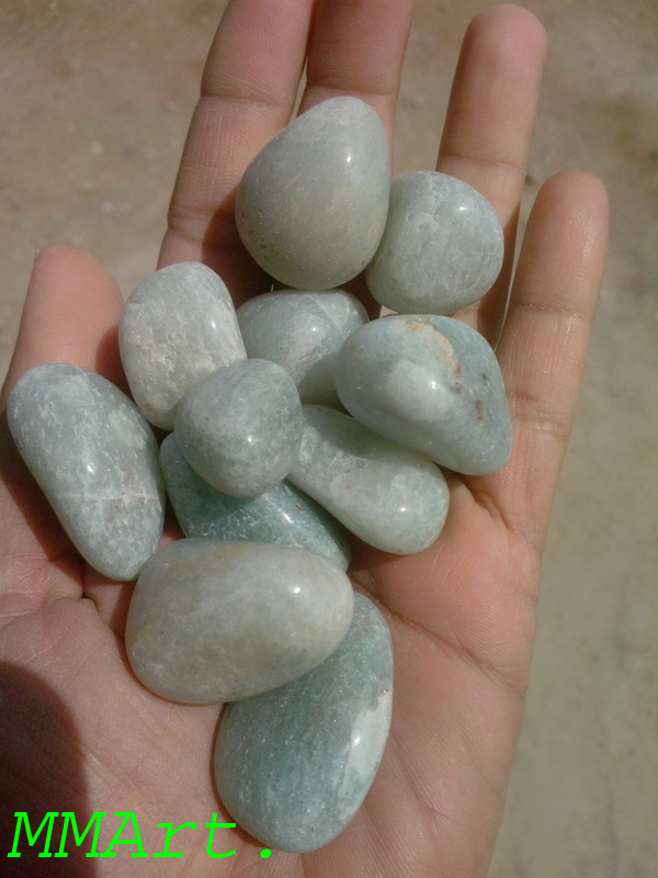 Light Green Aventurian Agate Polished Tumble Pebbles Tone With Midium Size - Artificial Stone Type: Solid Surface
