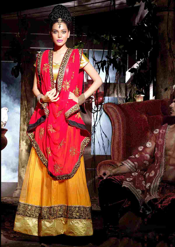 इमेज के अनुसार सिल्क लहंगा