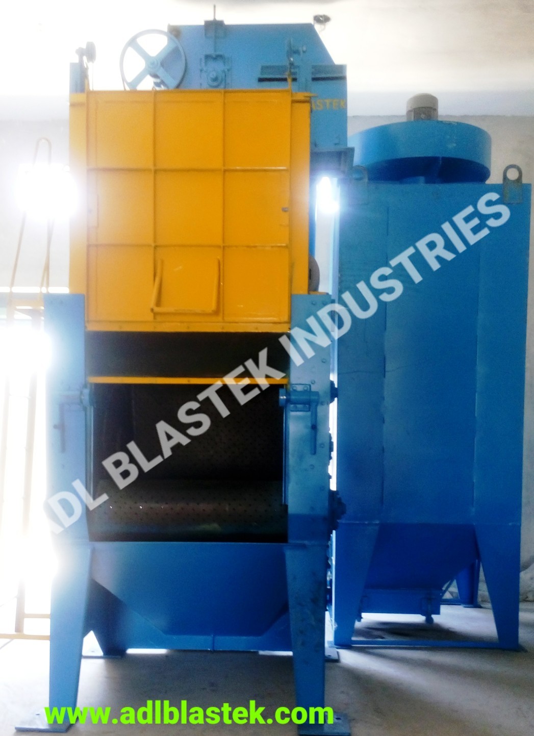 Dark Blue Tumblast Shot Blasting Machine Bt-tbm-27x36