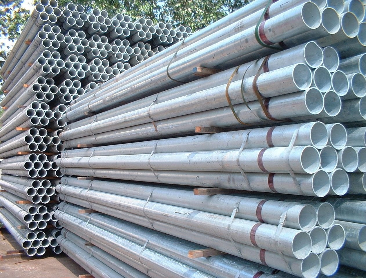 Ms Pipe - Mild Steel, Various Sizes, Round/square Shape, Carbon Content 0.05-0.25% | Corrosion Resistant, Easy Welding, Good Finish, High Strength, Versatile Use