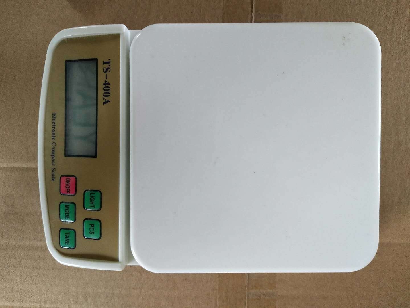 Kitchen Scales - Abs Plastic Body, 240x165x55mm, Creme Colour, 10kg Capacity, Lcd Display, High Precision Strain Gauge Sensors, Auto Zero Resetting, Overload Indicator