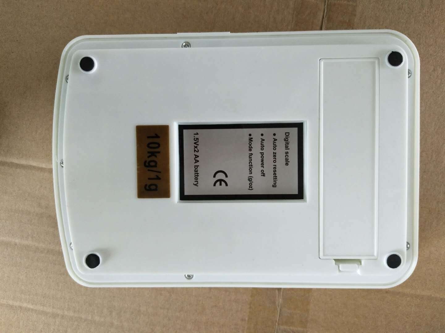 Kitchen Scales - Abs Plastic Body, 240x165x55mm, Creme Colour, 10kg Capacity, Lcd Display, High Precision Strain Gauge Sensors, Auto Zero Resetting, Overload Indicator