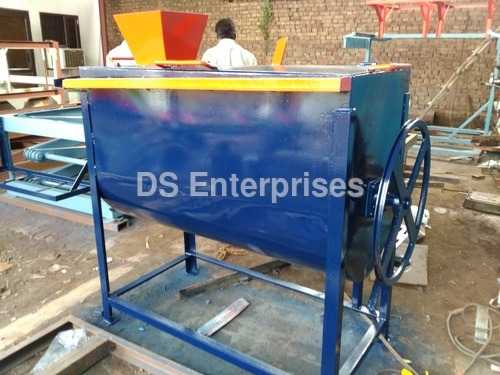 Glue Mixer Machine - Steel, Customizable Dimensions | 1.5 HP Motor Power, 50 Liters Mixing Capacity, Variable Speed Control, Emergency Stop Safety Features, 1 Year Warranty