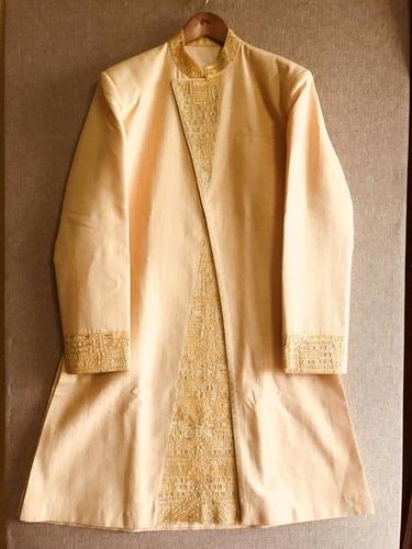 पुरुषों का शेरवानी