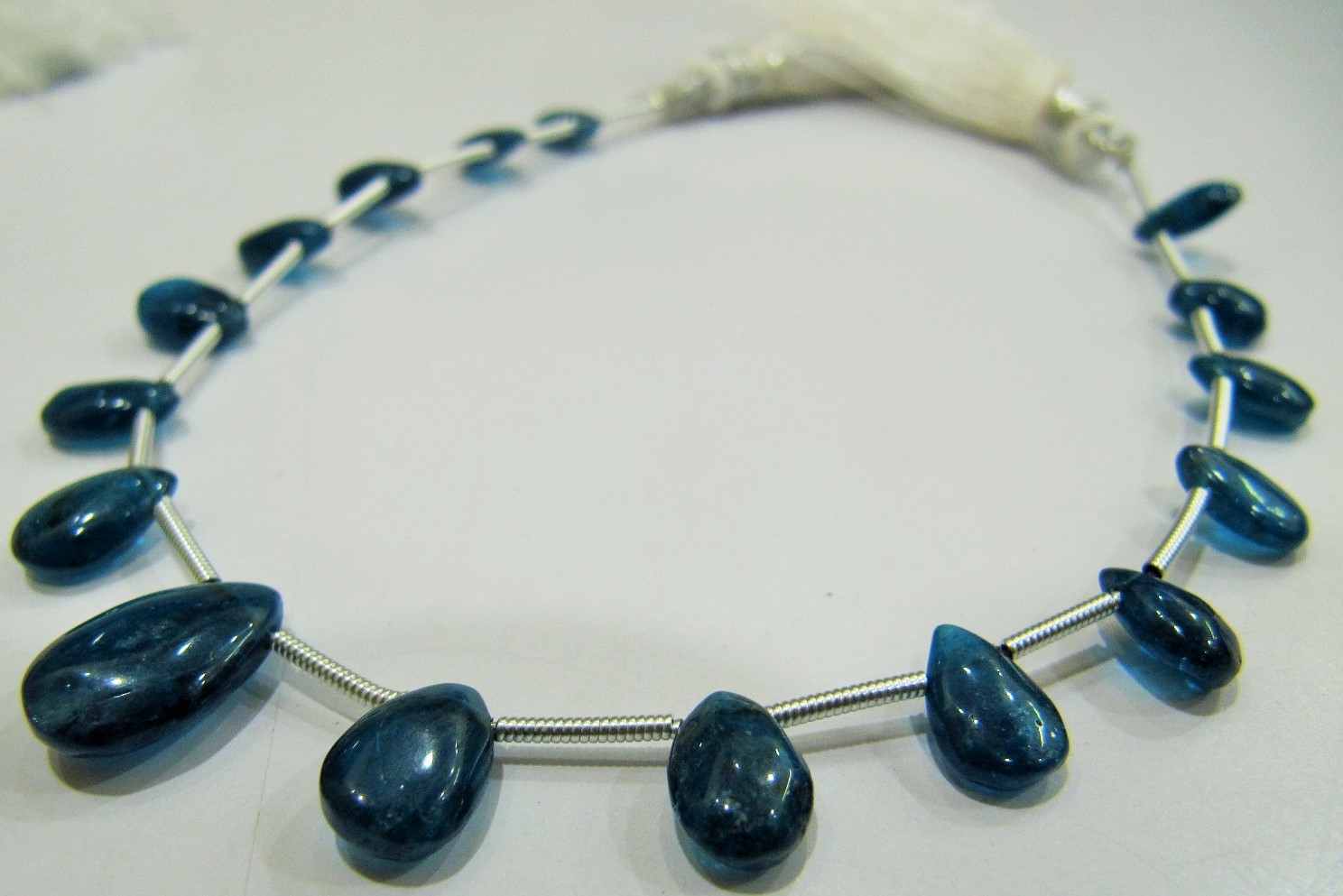 Aaa Quality Natural Neon Apatite Briolette Beads - 4x6mm To 5x7mm, Blue Pear Shape Plain Smooth Strand 8 Inches Long