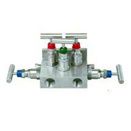 Five Valve Manifold Accuracy: 99 %