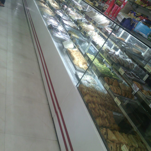 Glass Display Counter - Stainless Steel & Glass, Customizable Dimensions, Easy Maintenance, Long-Lasting Freshness