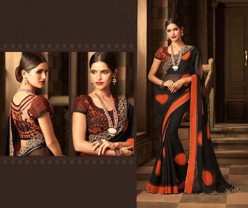 महिलाओं की फैंसी पार्टीवेयर डिजाइनर साड़ी