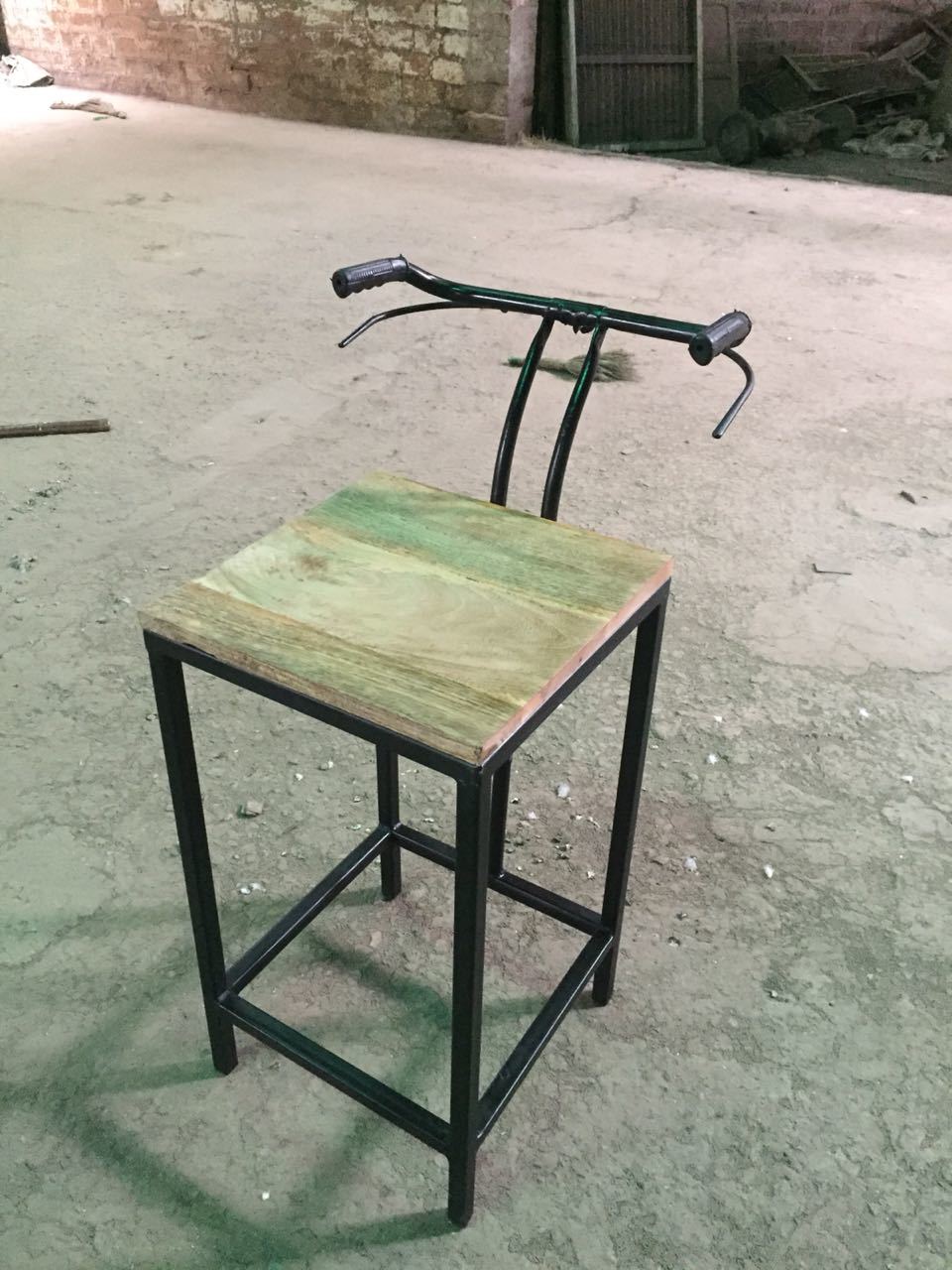 Cycle Handle Back Bar Chair - Iron Metal & Mango Wood | High-quality, Trendy Cafe & Bar Furniture, Large Seating Space, 40w*40d*90h (Cms)