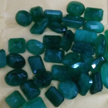 Panna Colored Gem Stone