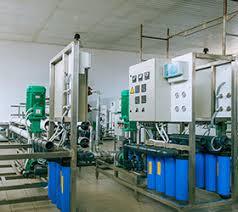 आरओ जल उपचार संयंत्र