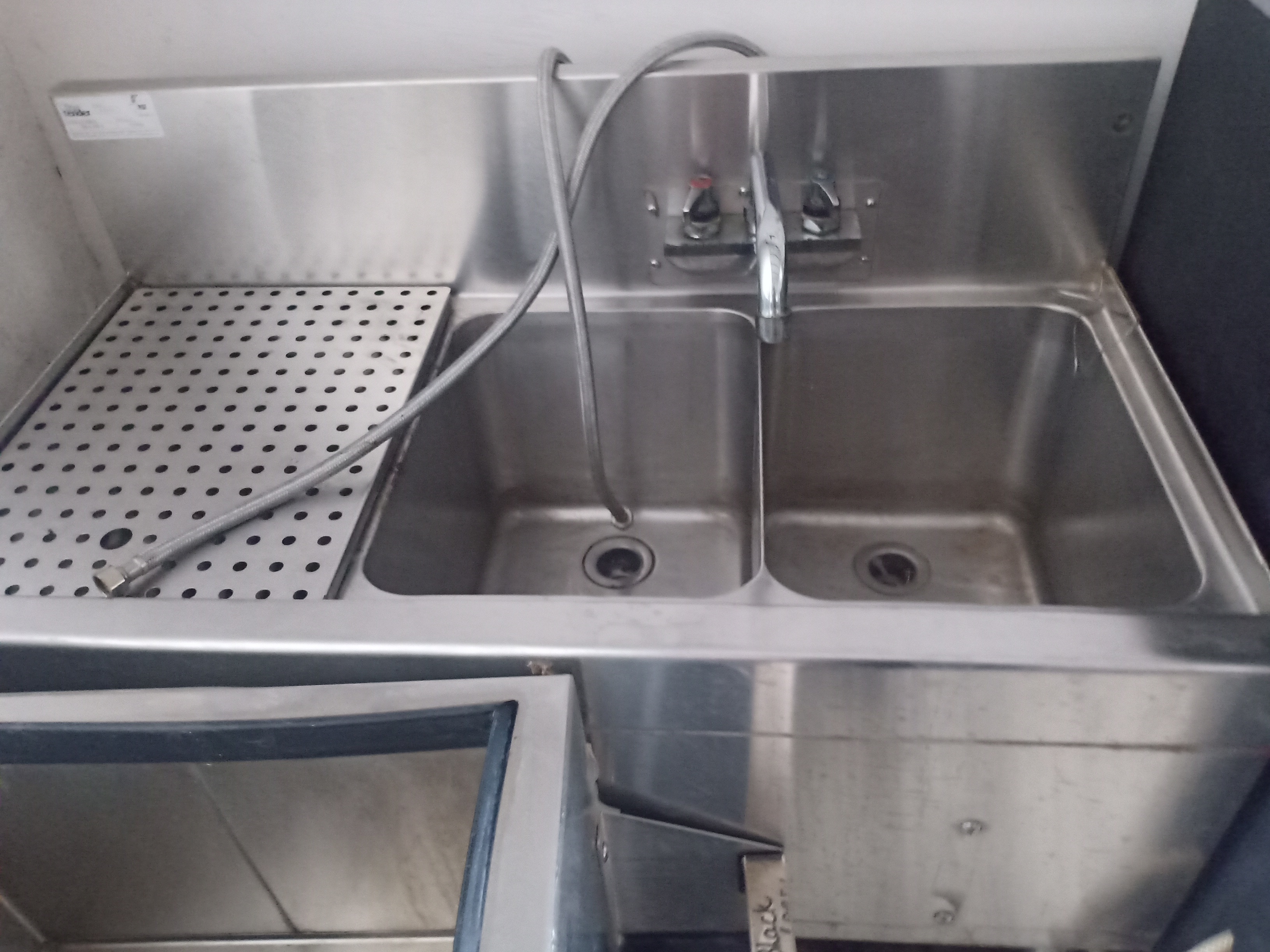 Refrigrated Bar Dispencing System