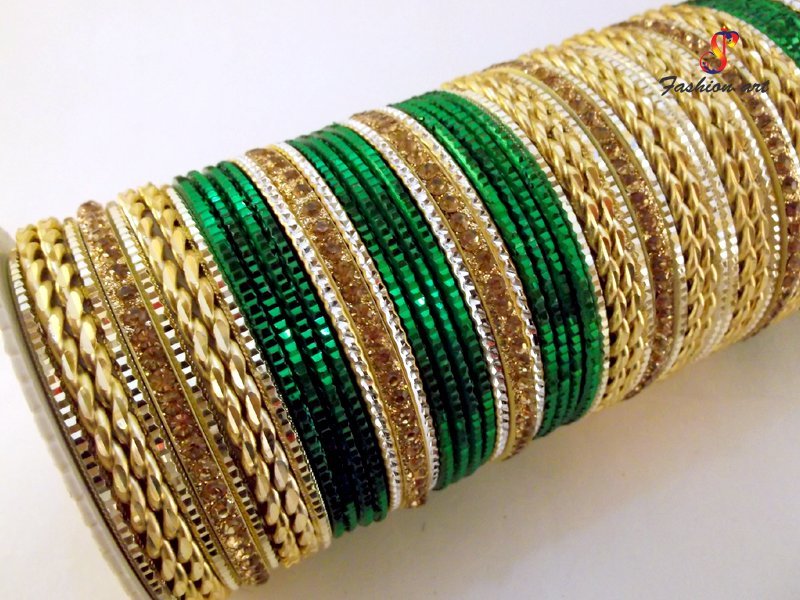 Gold Star Metal Bangle