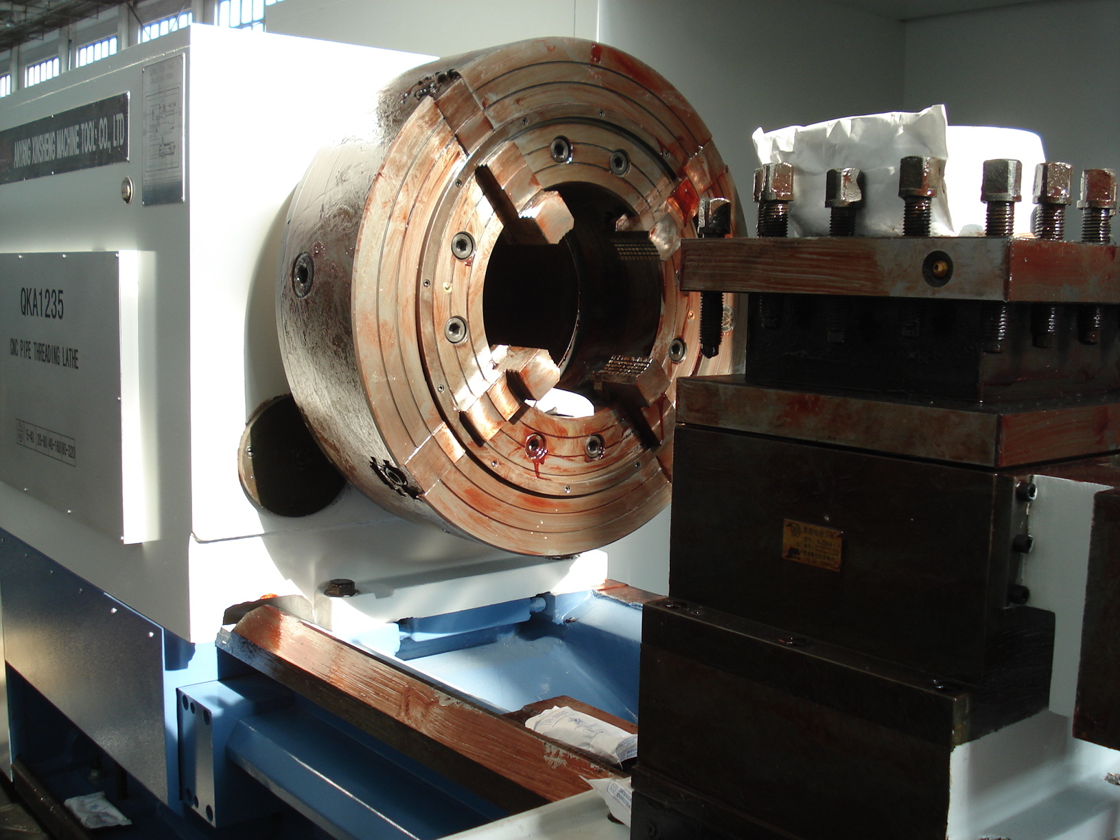 White Brand New Cnc Turning Lathe Machine For Sale