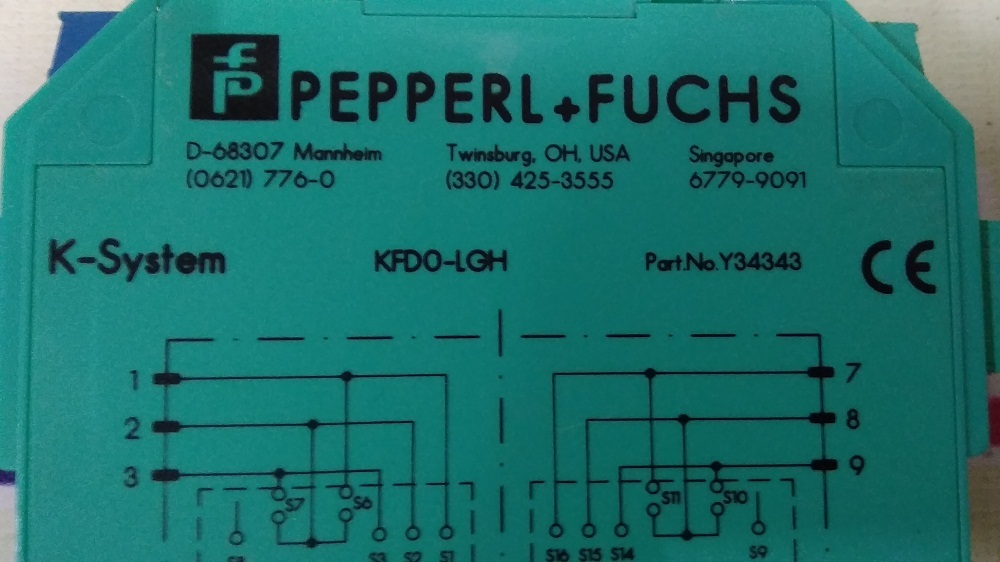 Peppel Fuchs Barrier - Pbt Material, 250v Voltage Rating, 10a Current Rating, Green Color | 2-12 Circuits, Din Rail Mounting For Electrical Signal Isolation