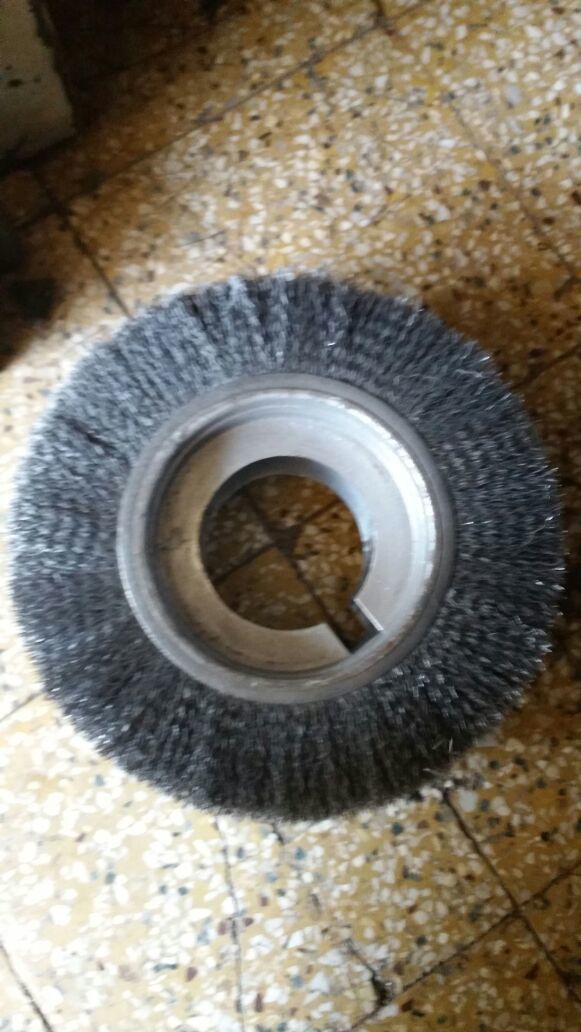 Wire Circular Brushes - Brass & Stainless Steel | Sizes 10-40 Inches, Black & White Colors, Cylindrical Shape, Suitable For Industrial Cleaning