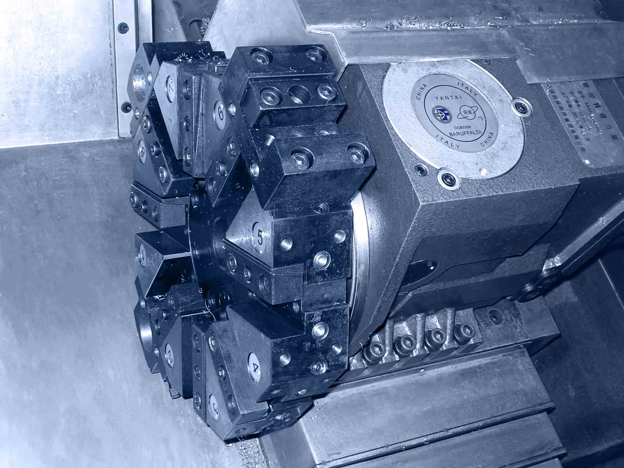 Blue Easy Operation Cnc Lathe Slant Bed For Metal Working