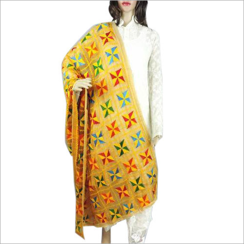 महिलाओं का फुलकारी दुपट्टा