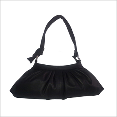 लेदर महिलाओं का हैंडबैग