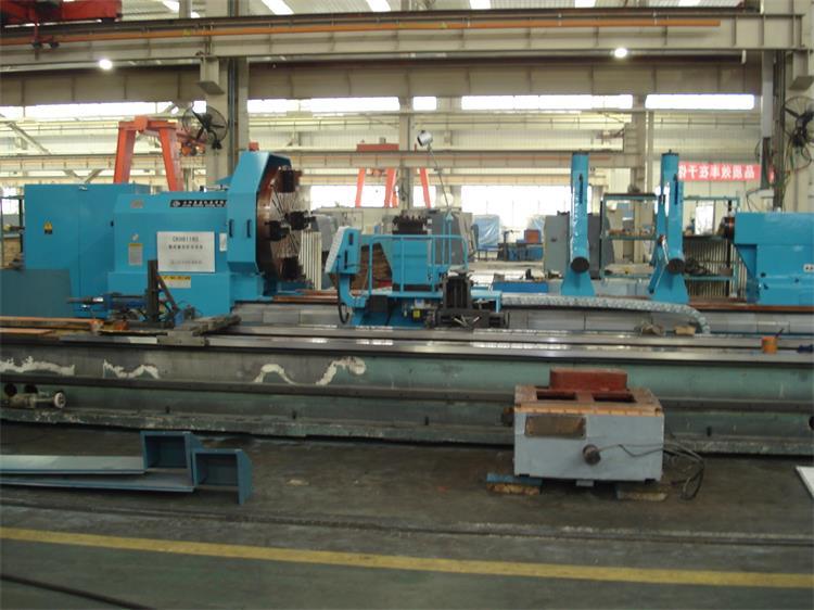Blue Cnc Heavy Duty Geared Lathe Machine