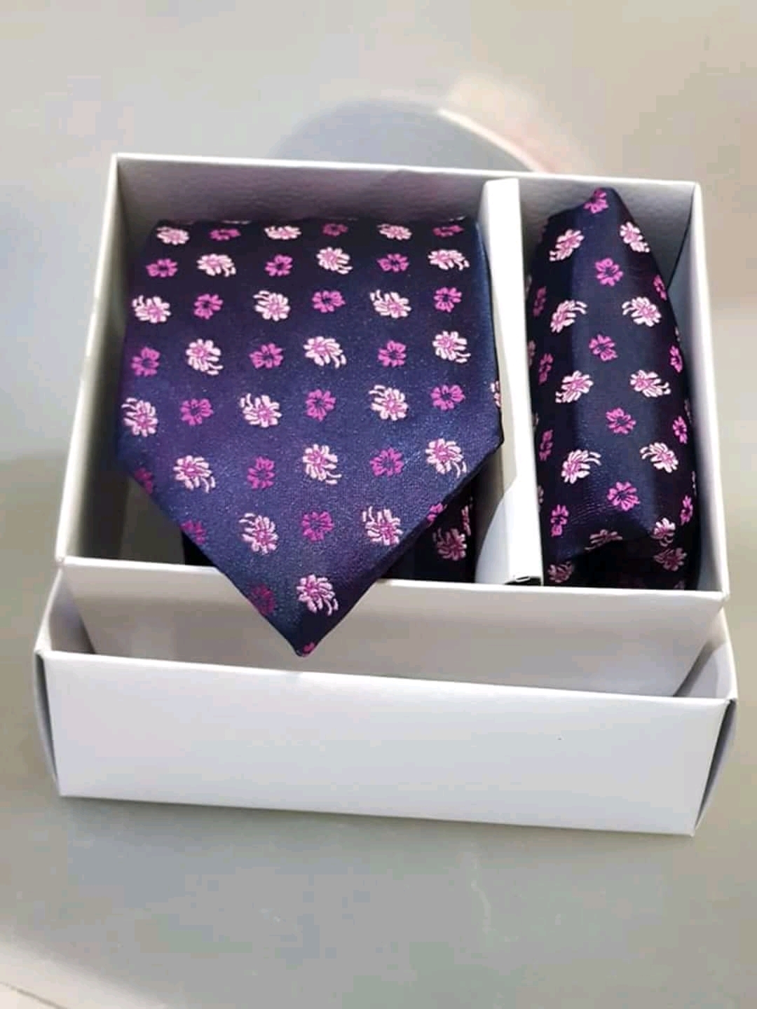 Designer Tie With Hankey