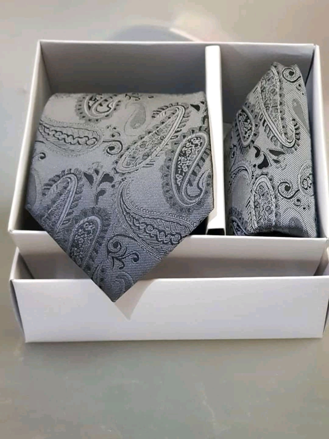 Designer Tie With Hankey