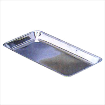 उपकरण और डेंटल ट्रे