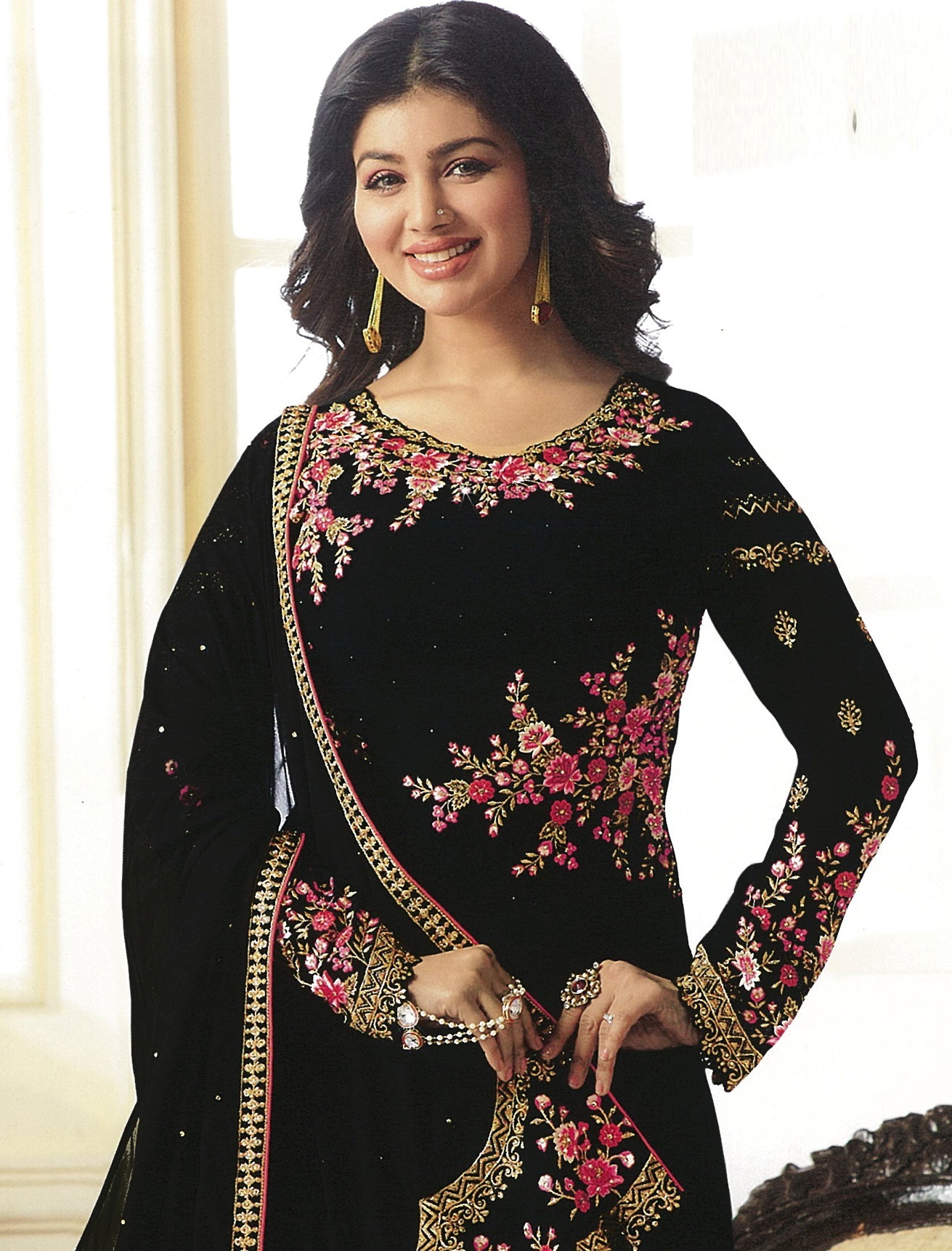 Pakistani Straight Salwar Kameez - Black Georgette With Floral, Lace, And Resham Work | Breathable, Dry Cleanable, Full Sleeves, Embroidered Design