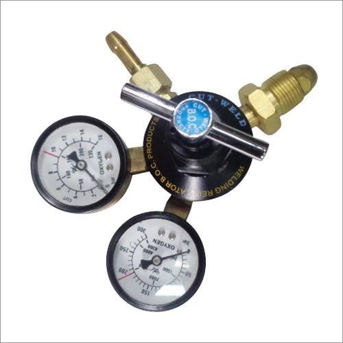 Single Stage Double Meter Oxygen Regulator - Brass Material, 1.3 Kilograms Weight | Easy to Operate, Abrasion-Resistant, Long Service Life, Ideal for Oxygen Therapy and Industrial Welding