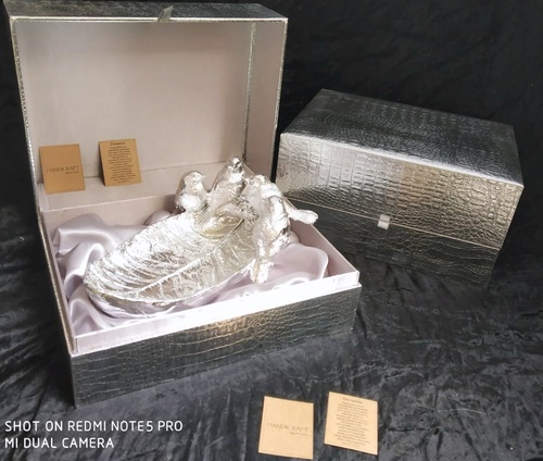 डिजाइनर बर्ड बाउल