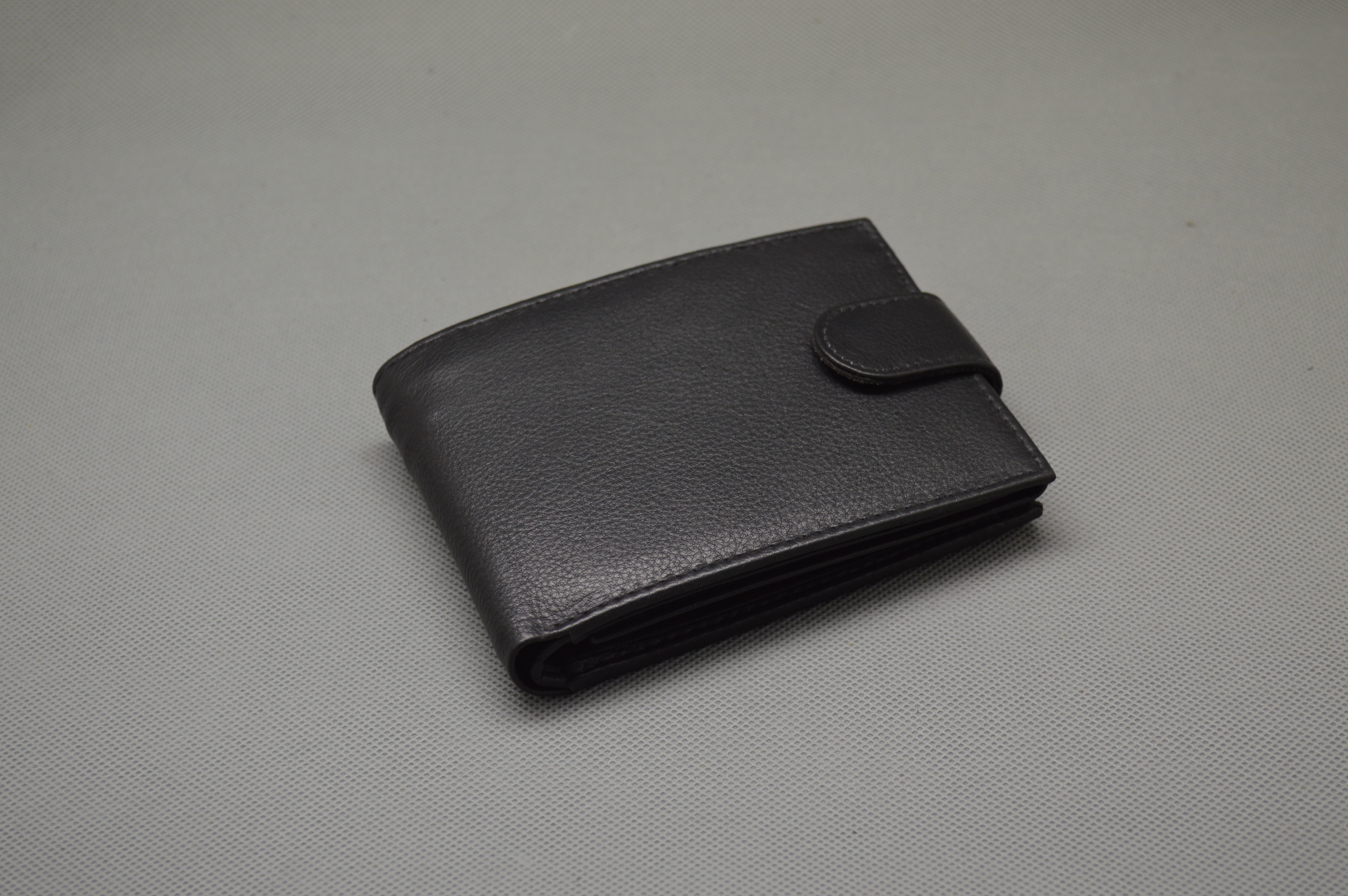 Black Leather Wallet Design: European