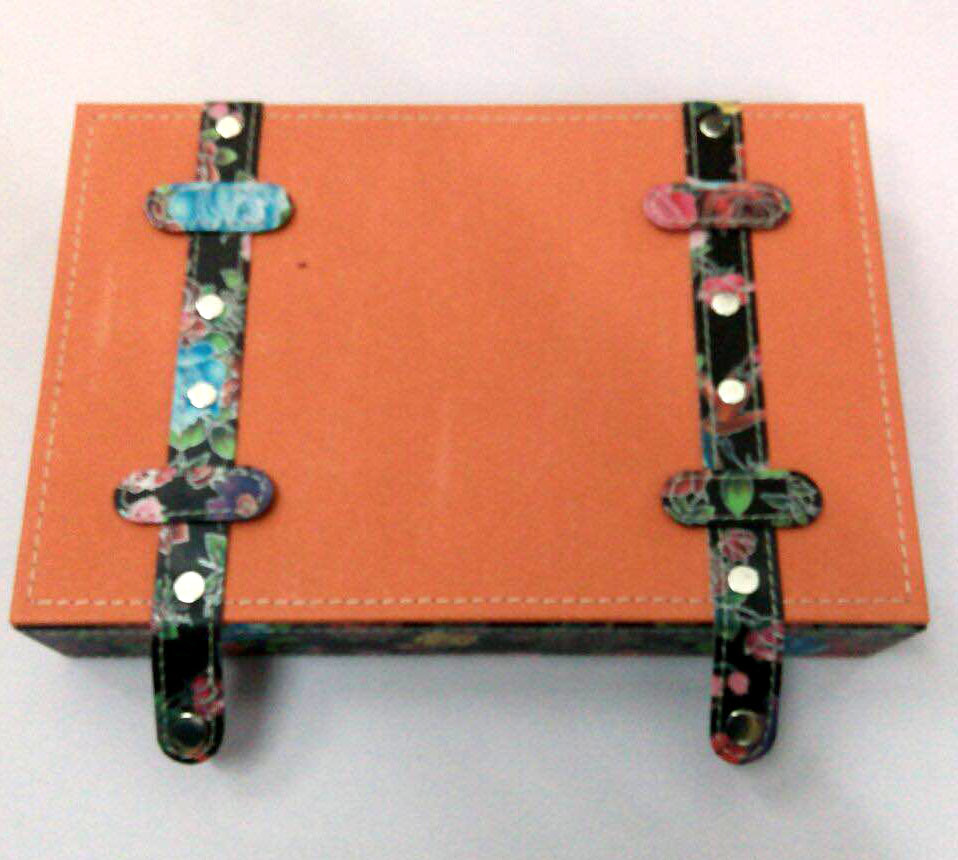 Board & Rasin Hamper Basket