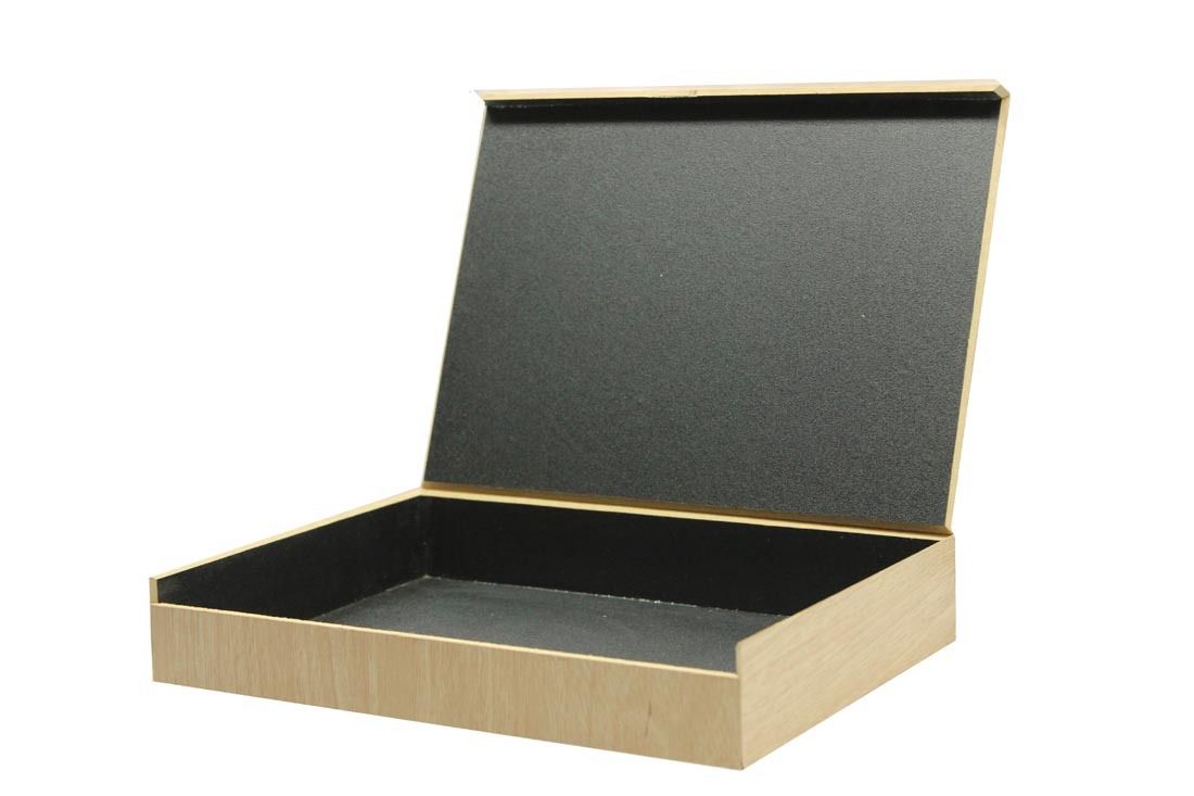 Board & Rasin Gift  Box