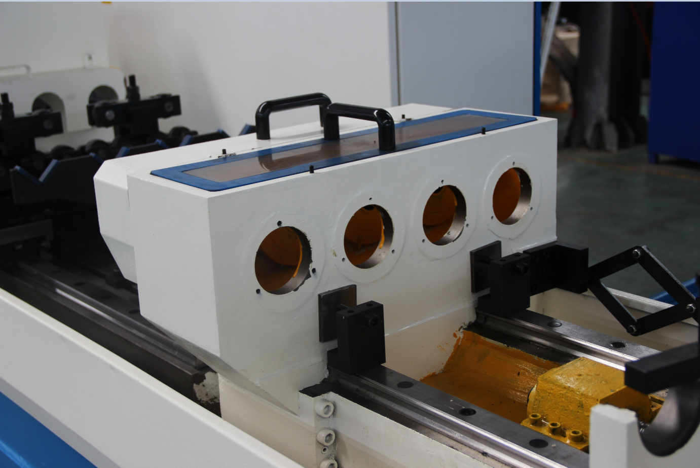 Automatic Cnc Four Spindle Gun Drilling Machine